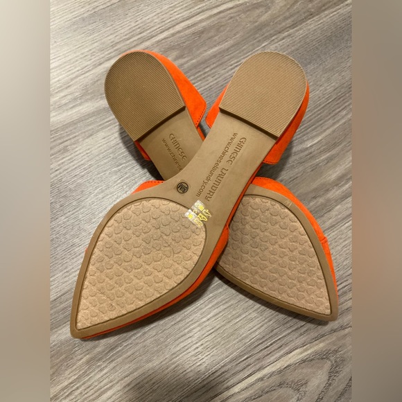 Flat shoe - Picture 2 of 3